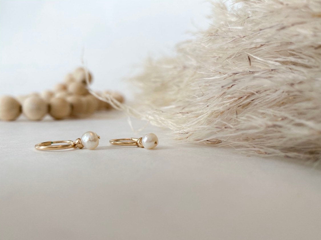 Small 12mm hoops with pearl - huggies - high quality - hypoallergenic - good for sensitive ears - everyday earrings - endless hoops - pair